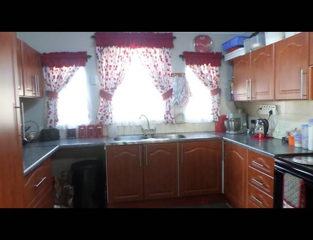 3 BEDROOM HOUSE SOLD IN HESTEAPARK